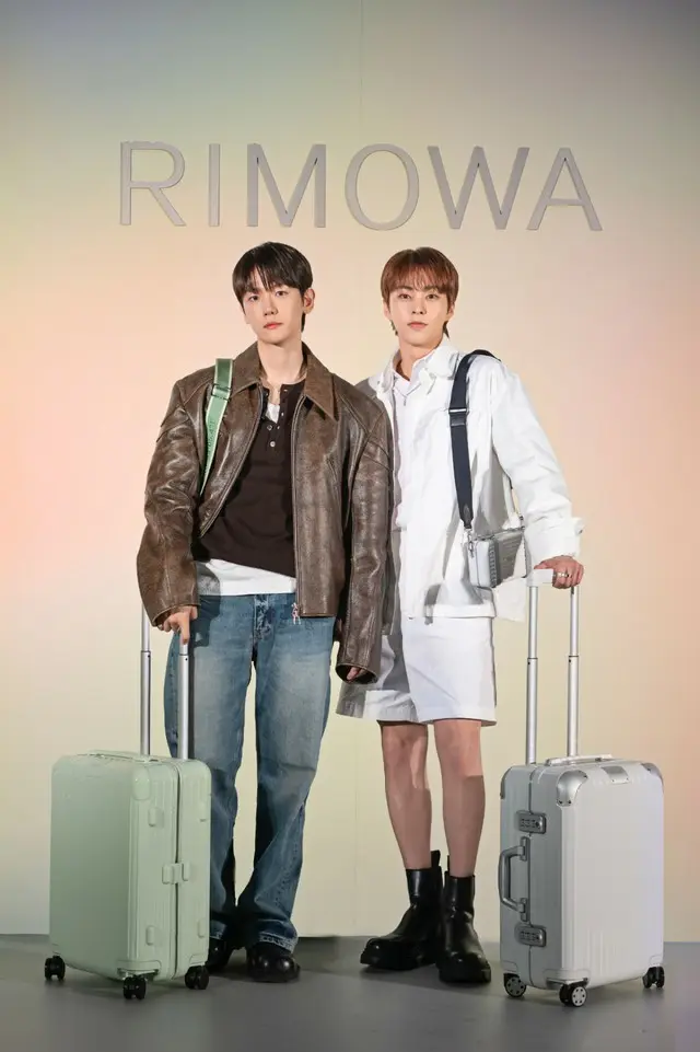 RIMOWA「エッセンシャル コレクション」 最新カラーのローンチイベントに参加した「EXO」BAEK HYUN ＆ XIUMIN