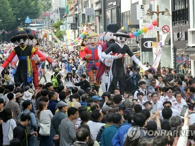 「朝鮮通信使祭り」の様子（資料写真）＝（聯合ニュース）