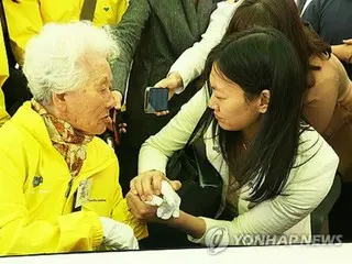 韓国人拉致被害者の母が米人権特使に訴え　「死ぬ前に息子の顔見たい」