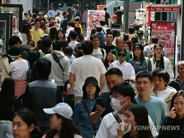 ソウルを訪れる外国人観光客　平均６日滞在・３２万円消費＝韓国調査