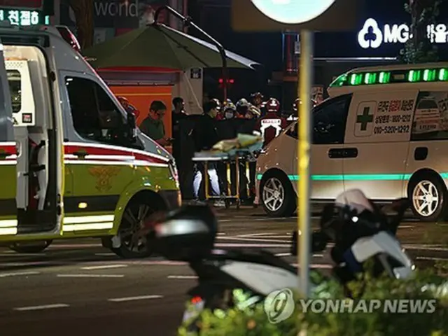 ソウル中心部で歩道に車突っ込む　９人死亡・４人負傷