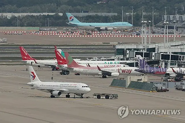 仁川国際空港に並ぶＬＣＣの旅客機（資料写真）＝（聯合ニュース）