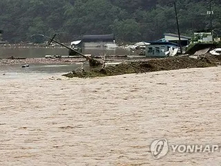 韓国西部に「２００年に１度」の大雨　１時間で年間降水量の１割以上