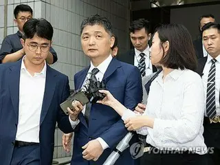 株価不正操作で逮捕のカカオ創業者　検察で８時間の取り調べ＝韓国