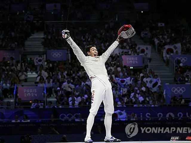 フェンシング男子サーブル団体決勝に出場したト・ギョンドン＝３１日、パリ（聯合ニュース）