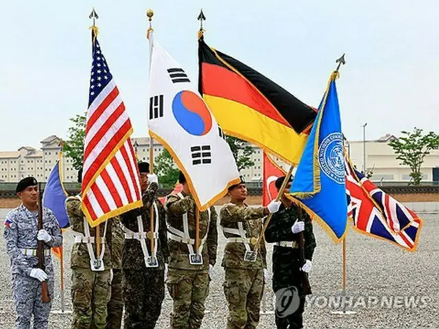 ドイツが在韓国連軍司令部に加入したことを記念し、ソウル南方・平沢にある国連軍司令部で２日に開かれた式典の様子（写真共同取材団）＝（聯合ニュース）