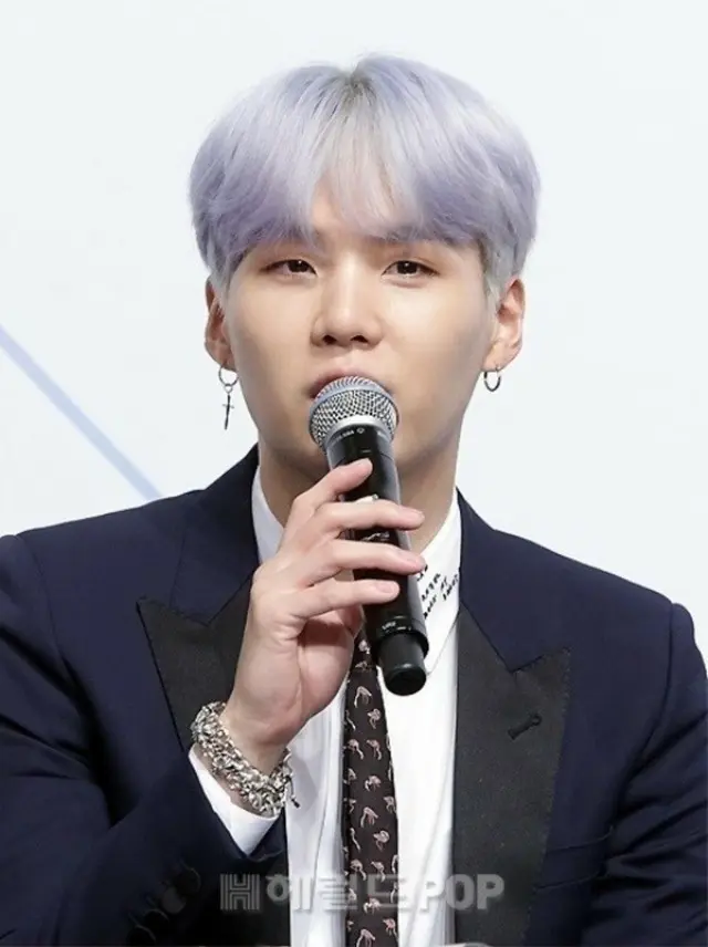 「BTS」SUGA、“脱退”についてファンたちの意見対立