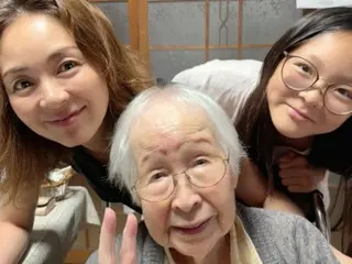 モデルSHIHO＆サランちゃん親子、98歳の祖父母に会う…「健康になっていて安心」