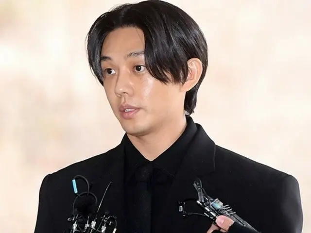 俳優ユ・アイン、懲役1年の実刑宣告で法廷で拘束される