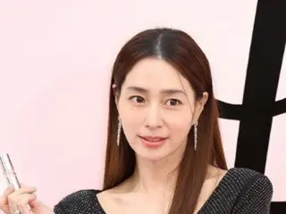 “イ・ビョンホンの妻”女優イ・ミンジョン、ママより“パパ”と先に話した娘に微妙な気持ち？「離乳食は意味なし」