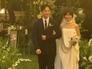 ドラマ「私の夫と結婚して」から現実夫婦が誕生…コン・ミンジョン&チャン・ジェホ、チュ・ジョンヒョクの涙の祝辞やパク・ミニョンらの祝福の中で挙式