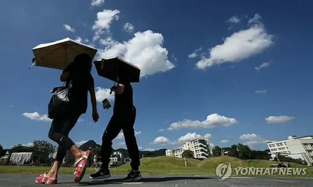 １１日のソウルの最高気温は３５度まで上がると予想される（資料写真）＝（聯合ニュース）