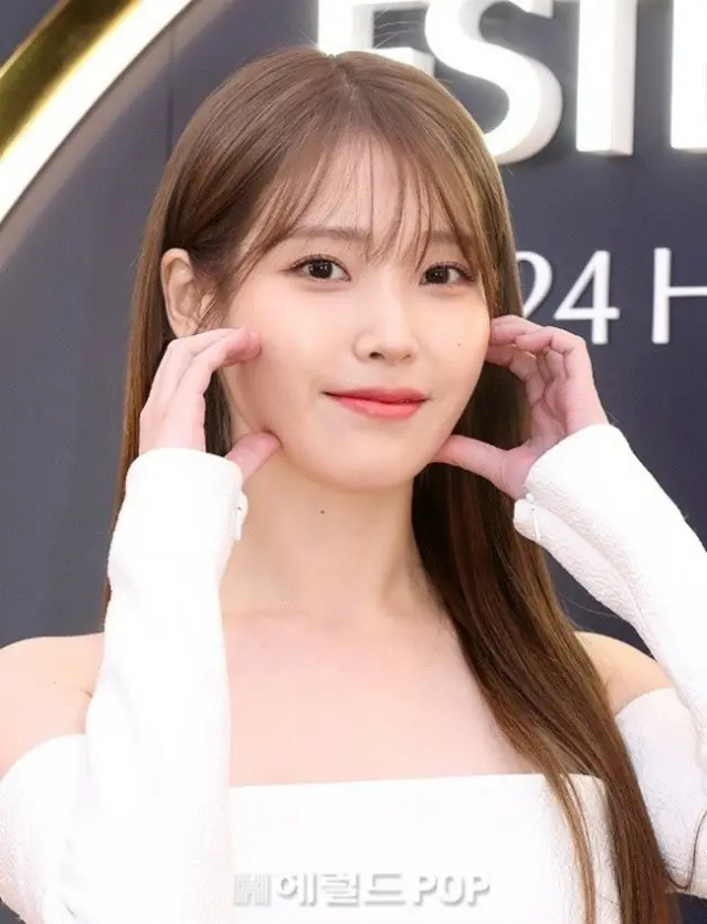 【公式】IU（アイユー）、デビュー記念日に2億2500万ウォン寄付…翼のない天使