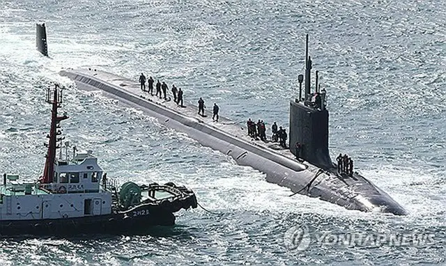 米原子力潜水艦「バーモント」は２３日に釜山にある韓国海軍の基地に入港した＝（聯合ニュース）