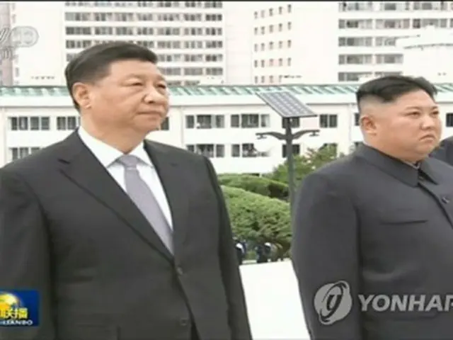 ２０１９年に平壌で会談した金正恩氏（右）と習近平氏（中国国営中央テレビより）＝（聯合ニュース）≪転載・転用禁止≫