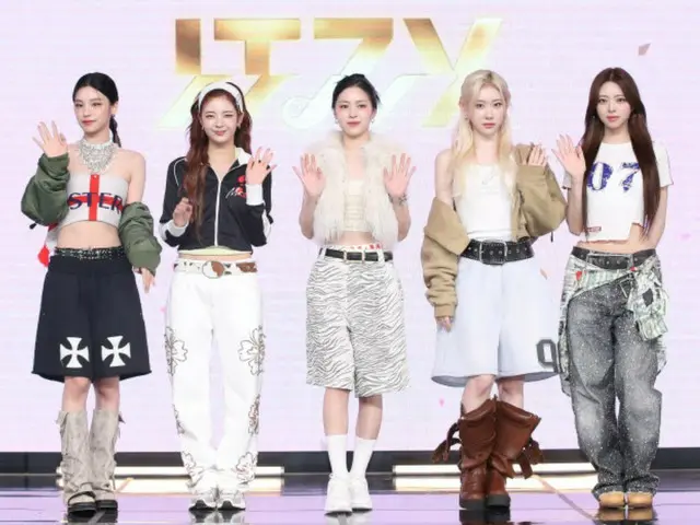 「ITZY」、ニューアルバム「GOLD」リリース記念記者懇談会開く…“覚悟を決めて準備”