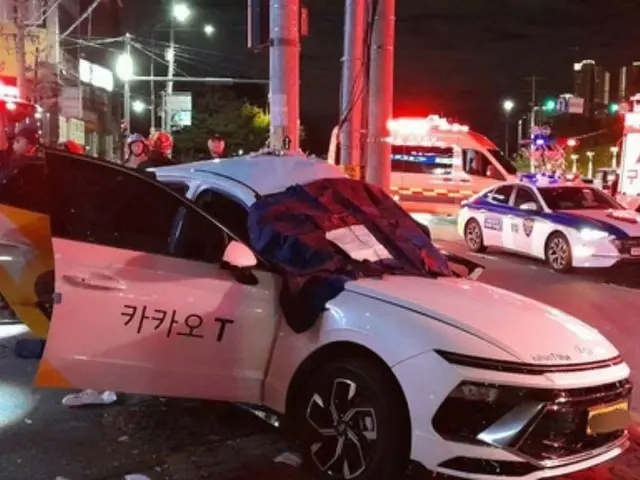 「飲酒運転」のテスラ...タクシーに突っ込んで60代の運転手死亡＝韓国