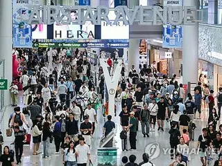 芸能人は別の出入り口から出国　「特別扱い」と批判も＝韓国・仁川空港