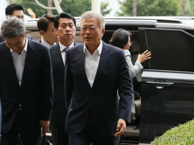 文前大統領、大学共通テストの前日に「大きな山を越えれば、自由で広い世界がある」＝韓国