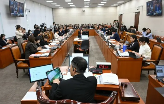 韓国、野党の反対で研修医の支援予算を930億ウォン削減