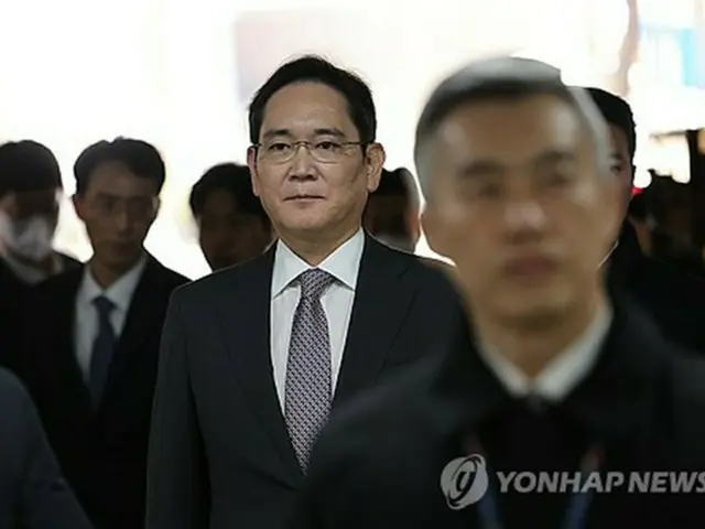 韓国検察　サムスントップの控訴審で懲役５年求刑