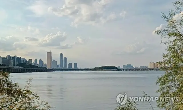 ソウルの盤浦漢江公園から望む漢江（資料写真）＝（聯合ニュース）