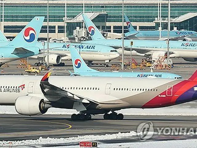 韓国航空業界トップの大韓航空による同２位のアシアナ航空買収が１１日にも完了する（資料写真）＝（聯合ニュース）