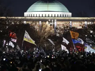 コ・アソン＆コ・ミンシ＆コ・ヒョンジョンら、スターが続々とろうそく集会へ