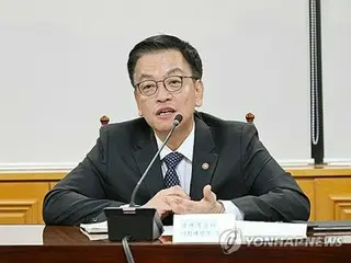 韓国財務相　政治の混乱「経済活動に影響ない」＝日本財務相とテレビ会議