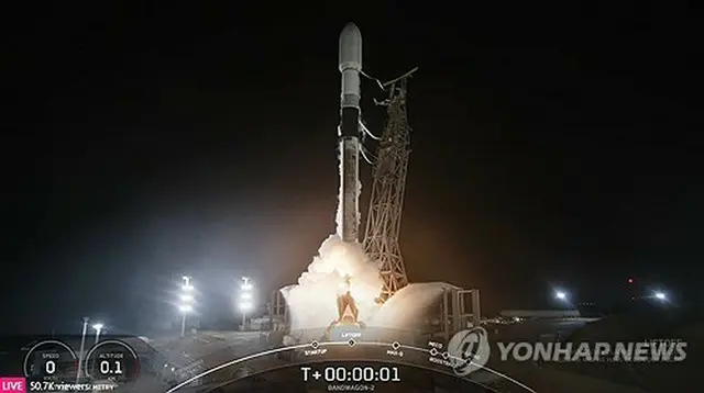 韓国軍の軍事偵察衛星３号機の打ち上げの様子（スペースＸ提供）＝（聯合ニュース）≪転載・転用禁止≫