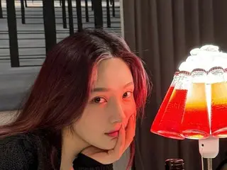 ジョイ（Red Velvet）、クリスマスデートしている気分の写真を公開