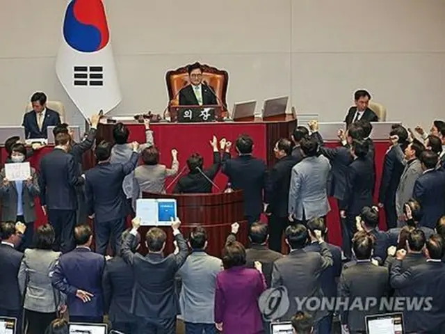 韓国国会　史上初の大統領代行弾劾案可決＝副首相が代行に