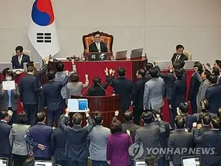 韓国国会　史上初の大統領代行弾劾案可決＝副首相が代行に