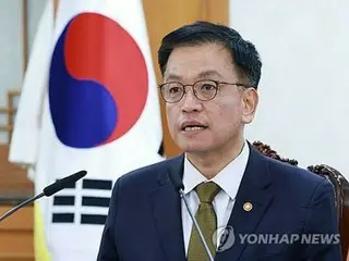 韓国大統領代行の副首相　「国政安定に最善」