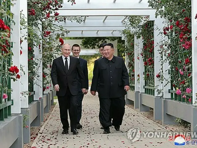 金正恩氏とプーチン氏は６月に平壌で会談した＝（朝鮮中央通信＝聯合ニュース）≪転載・転用禁止≫