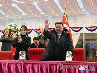 北朝鮮が新年イベント　正恩氏は慶祝公演観覧＝娘も同席