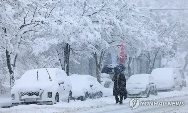 大雪注意報が出ている江原道＝（聯合ニュース）