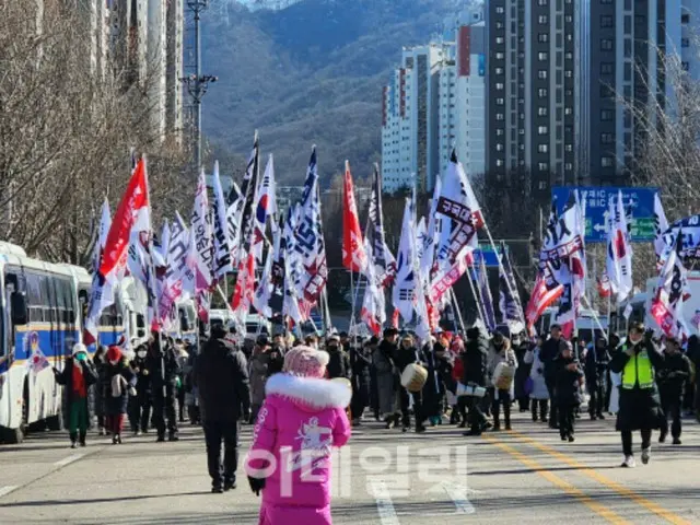 高位公職者犯罪捜査処前の芝生で60代男性焼身自殺か＝韓国