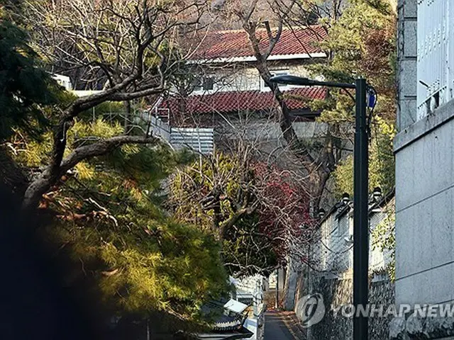 韓国警察　大統領室と秘密施設を家宅捜索＝戒厳関連の資料押収へ