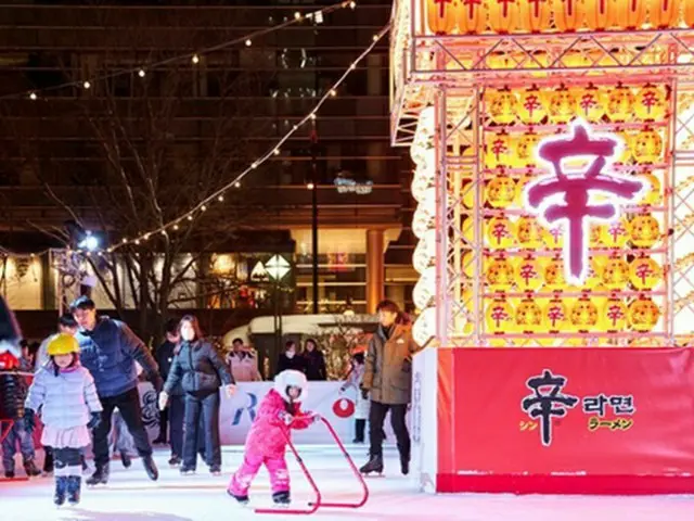 韓国・農心　「さっぽろ雪まつり」でスケートリンクに協賛＝辛ラーメン試食会も