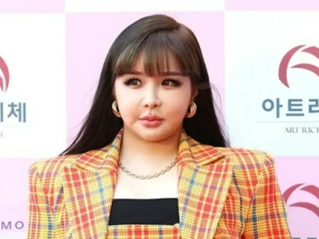 BOM（2NE1）、俳優イ・ミンホとの熱愛説は“本当”とは言うけれど…サブアカすべて削除か