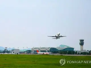 韓国・務安空港で医療・訓練飛行再開　旅客機事故から約２カ月