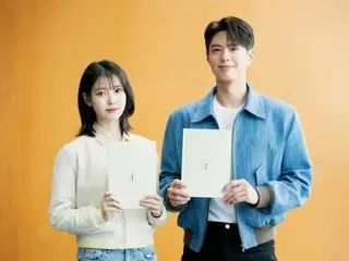 パク・ボゴム＆ IU（アイユー）、「歌謡舞台」でデュエットを披露