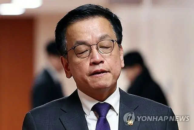 尹大統領の権限を代行する崔相穆・経済副首相兼企画財政部長官（資料写真）＝（聯合ニュース）