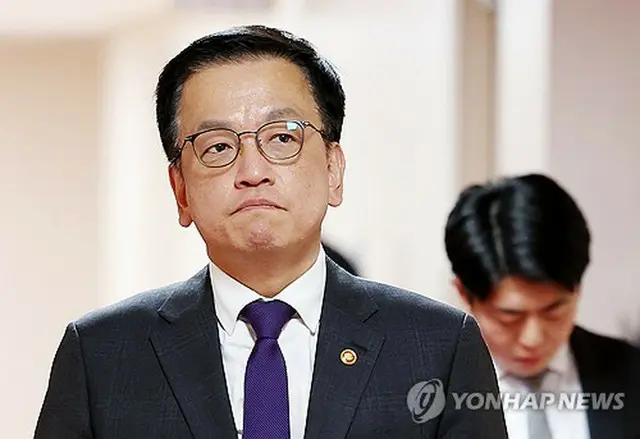 崔相穆氏（大統領室通信写真記者団）＝（聯合ニュース）