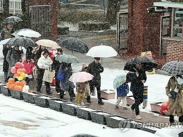 韓国各地で春の雪　ソウル３センチ・蔚山７センチ