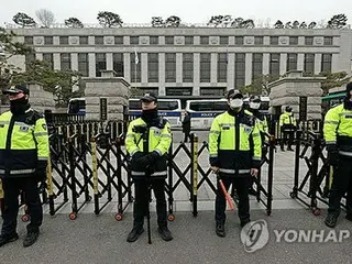 韓国警察　憲法裁一帯で機動訓練＝尹大統領弾劾審判の決定に備え