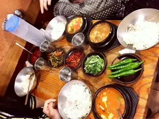 【韓国グルメ】トゥッペギチッで朝ごはん★ほっこりチゲと即席ビビンパッ