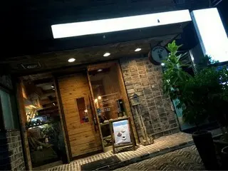 【韓国スイーツ】江南で夜お茶★Bakersfieldでインジョルミピンスとシュークリーム!?