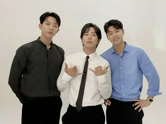 「CNBLUE」カン・ミンヒョク、ジョン・ヨンファとイ・ジョンシンと共に…シック＆カジュアル